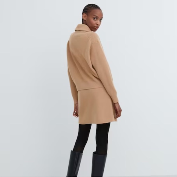 Uniqlo Premium Lambswool Mini Skirt - Picture 5 of 8